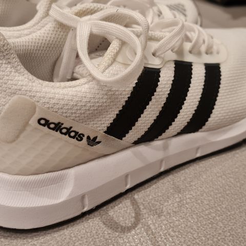 Adidas joggesko sko str 37