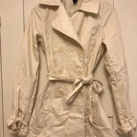 Trenchcoat fra Soaked in luxery, str XS