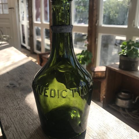 gammel flaske Benedictine