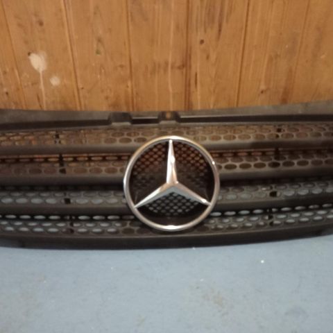 Mercedes Beiz Vito Viano 639 orginale front grill