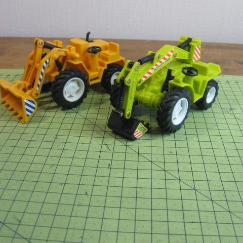 New-Ray Toys - arbeidsgravere - plast - 2 stk - 12x7 cm - brukt! - Se bilder!