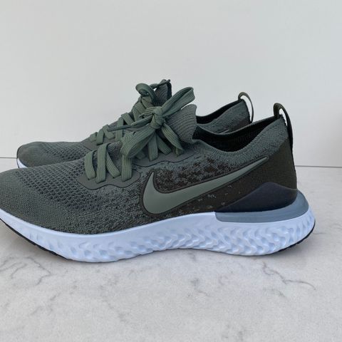 NYE! Flotte, praktiske, gode Nike joggesko. Epic react flyknit 2 str 42