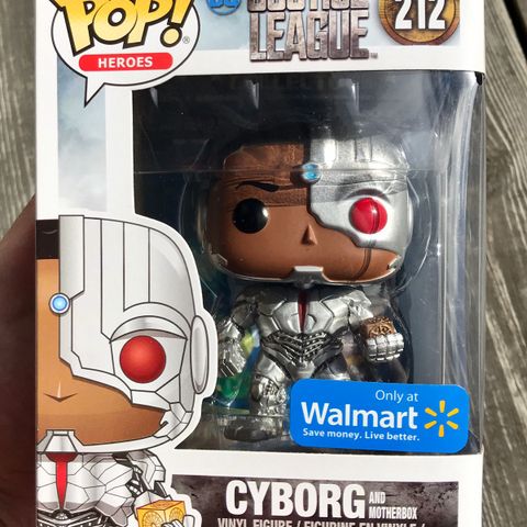 Funko Pop! Cyborg (Motherbox) | DC Heroes (212) Excl. to Walmart