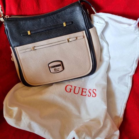 Ny Guess veske, 560 kr