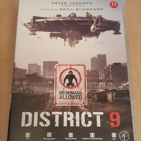 District 9  ( DVD )