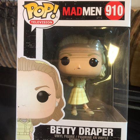 « BETTY DRAPER» MADMEN910