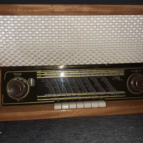 To eldre radioer