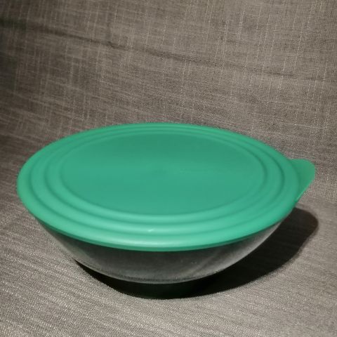 Tupperware skål.