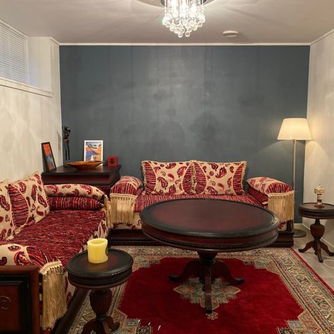 Marokkansk  sofa selges Billig pg flytting ny pris 5000kr