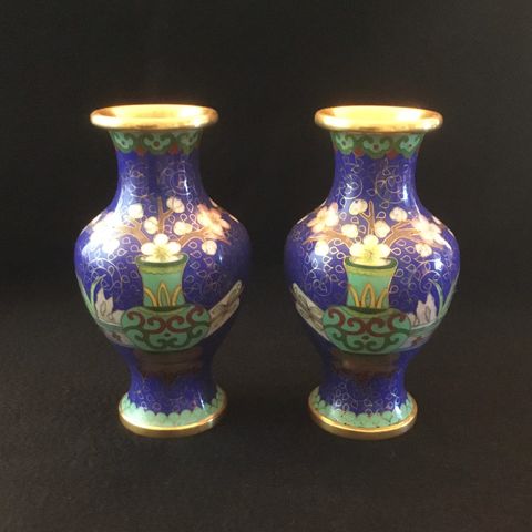 Sett av 2stk vintage ‘Cloisonne’ vaser i kobolt blå emalje 1960-70-tallet Kina