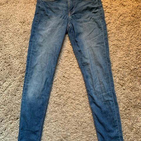 Lite brukt jeans str. 34/XS, CN 160/64A selges
