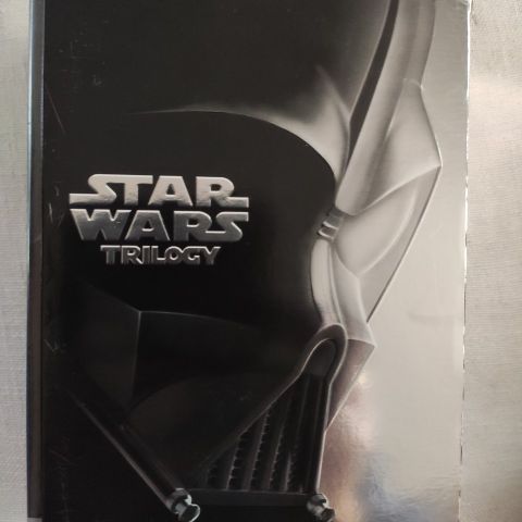 Star wars trilogy ( 4 filmer på dvd ) selges k500.00 + frakt.