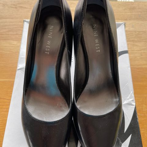 Nine West høyhælte pumps strl 37 (us 6)