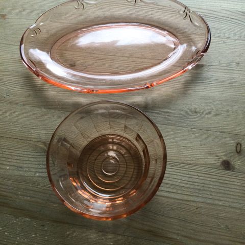 Lakserødt glass