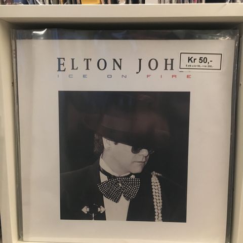 Elton John - Ice On Fire