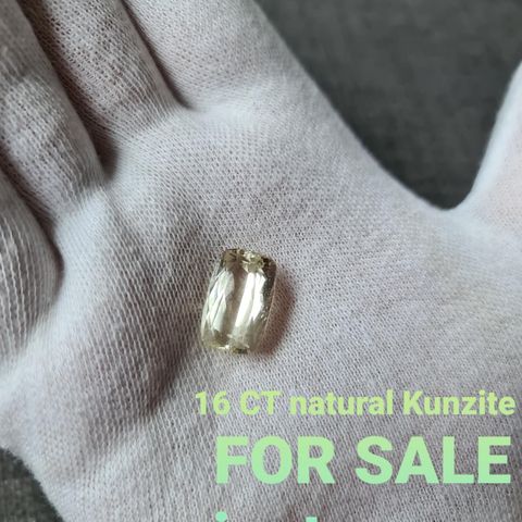 16 CT natural Kunzite edelstein