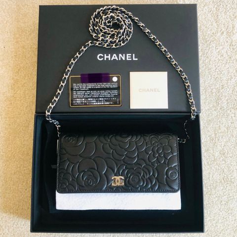 Perfekt Chanel WOC Camellia