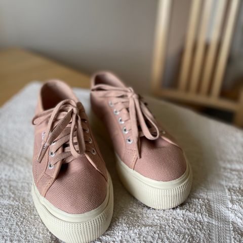 Superga sneakers str 36