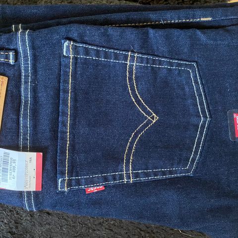 Levis