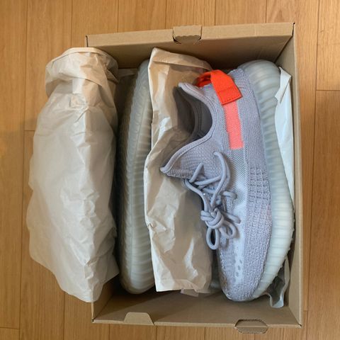 Adidas Yeezy Boost V2 Tail Light EU 42