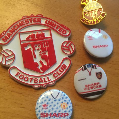 Manchester United - pins og buttons