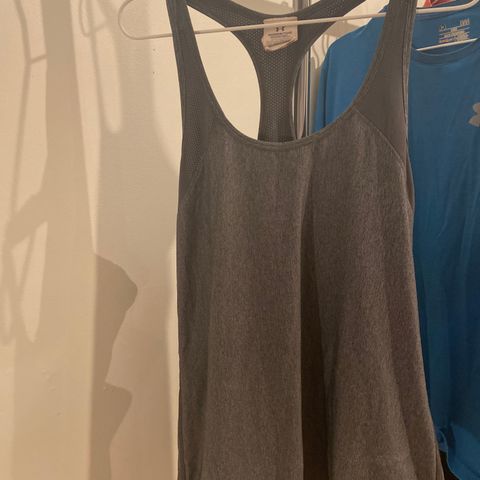 Under Armour singlet