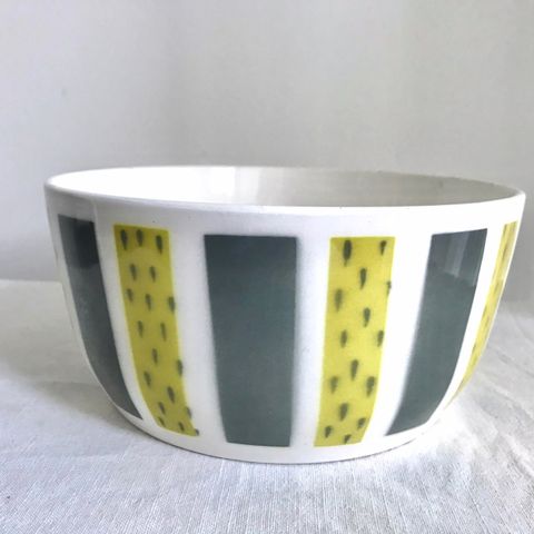 Flott vintage art deco kjøkkenbolle med spaydekor