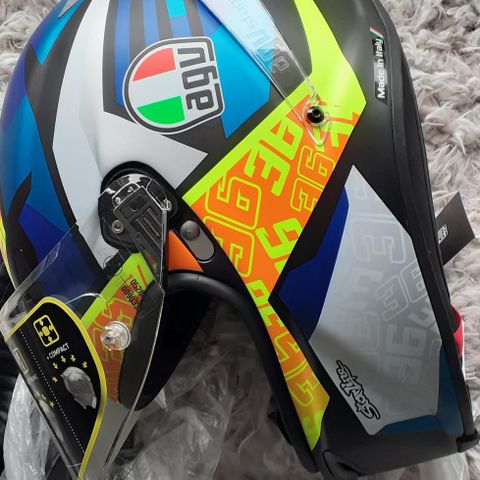 Agv corsa r