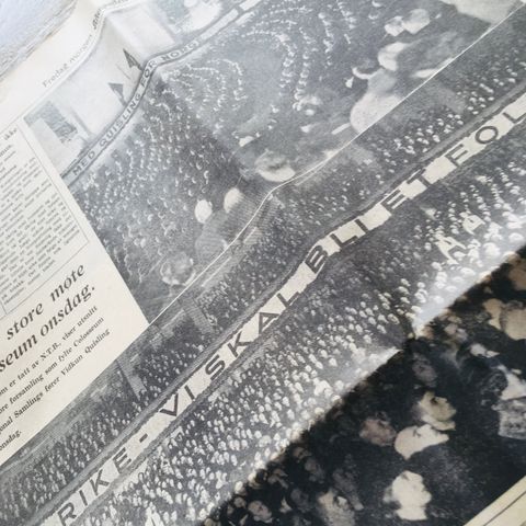 Aftenposten 14.03.1941: Bilder: Stappfullt Colosseum på NS møte. Book’n på kino