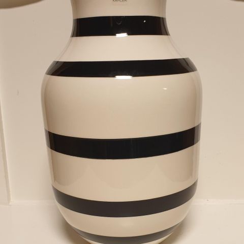 Kähler omaggio vase, 30,5cm svart