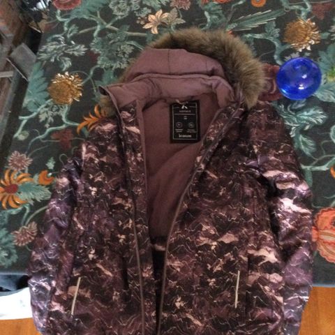 Name it , høst/vinter jakke str 152. Kr400.-. Woodland pilot jakke str 158-164