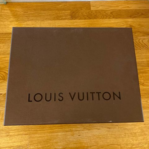 Louis vuitton stor brun boks 23 x 30 x 10 cm