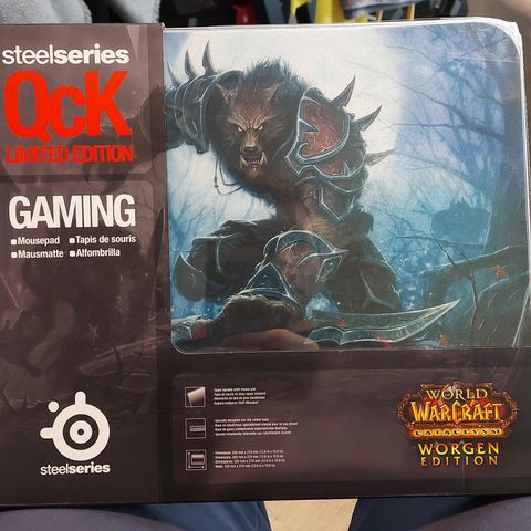 Word of Warcraft Cataclysm - Steelseries Qck Limited Edition + T-skjorte XL