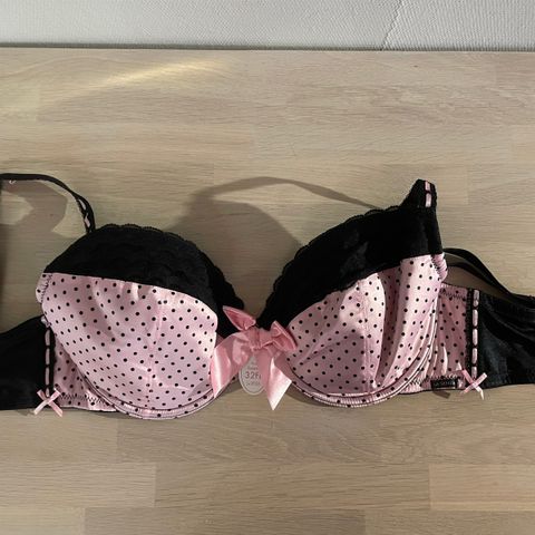 La Senza bh i rosa/svart, str. 70FF