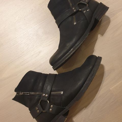 Felmin boots