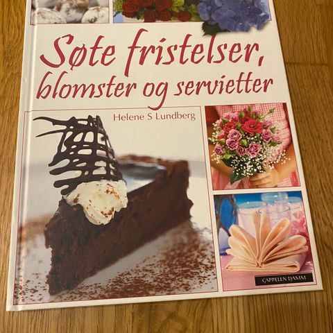 Søte fristelser, blomster og servietter