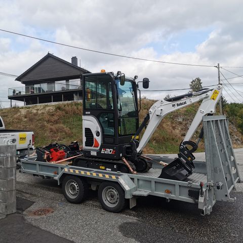 UTLEIE MINIGRAVER BOBCAT E20Z m/ mye utstyr