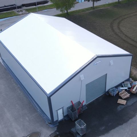 Plasthall - Ventilert Rubbhall med dryppduk. FX 15x20x5m til leie