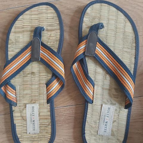 Fine oransje-blå FLIP FLOPS / SLIPPERS. HOLLY & WHYTE. Str. 37-39.