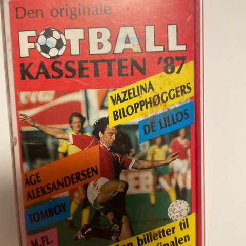 Fotball kassetten ‘87. M/Vazelina og flere selges