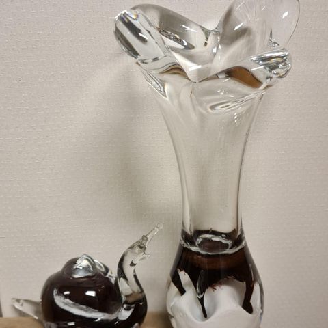 Hadeland glassvase og figur