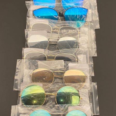 10 par nye solbriller selges samlet
