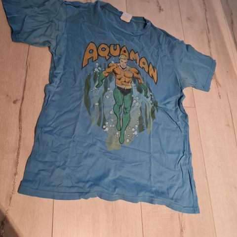 "Aquaman" t-skjorte