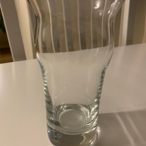 Liten glassvase