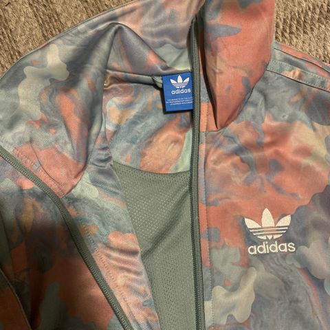 Adidas jakke