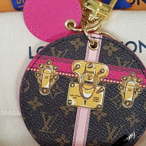 Louis Vuitton Trunk  Charm . Lmtd