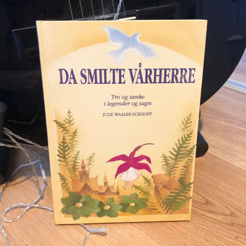 BOK: «Da smilte Vårherre»