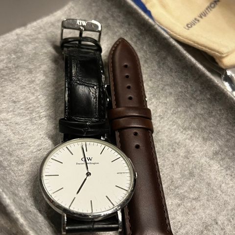 Daniel Wellington klokke med to reimer