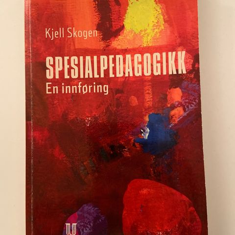 Spesialpedagogikk - en innføring. K. Skogen