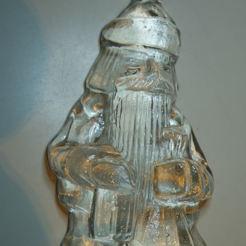 Glassfigur / Brevpresse i glass Nisse/Figur med skjegg Magnor . trnd 125